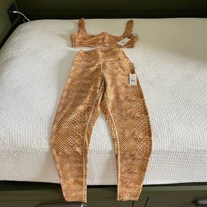 WeWoreWhat Active Set